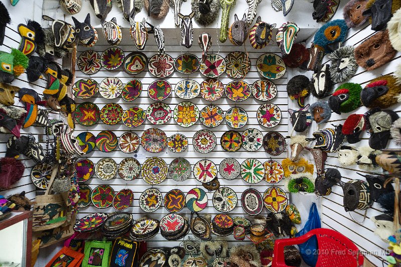 20101202_110541 D3S.jpg - Native Panamanian handicrafts